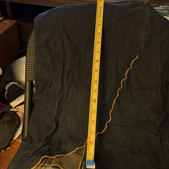 Denim (jean) skirt with asymmetric hem - Picture 5 of 5